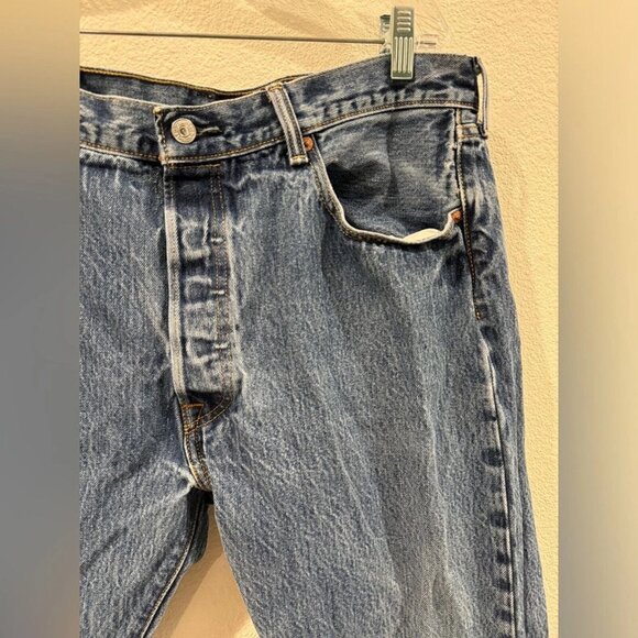 Levi’s Men’s 501 Denim 100% Cotton Straight Button Fly Distressed Blue Jeans 38 - Picture 7 of 10
